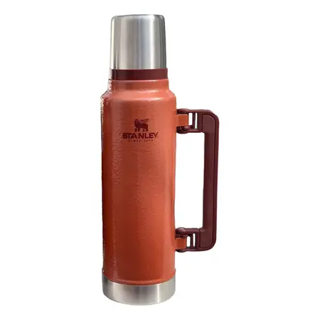 Termo Stanley Clásico 1.4 Lts Asa Plegable Acero Inoxidable Marrón Claro